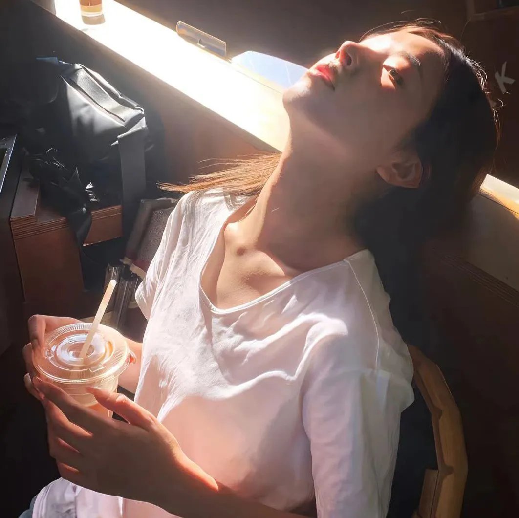 密语者海报