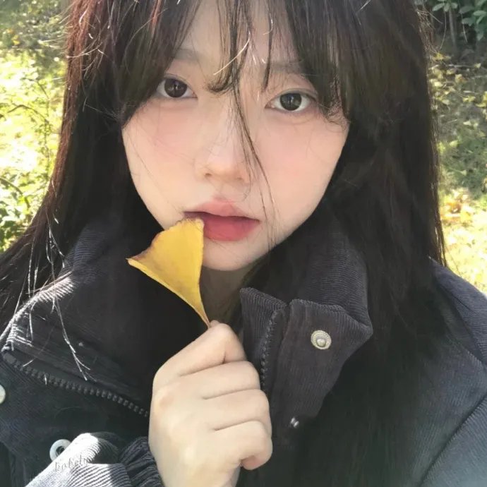 草间∞弥生海报