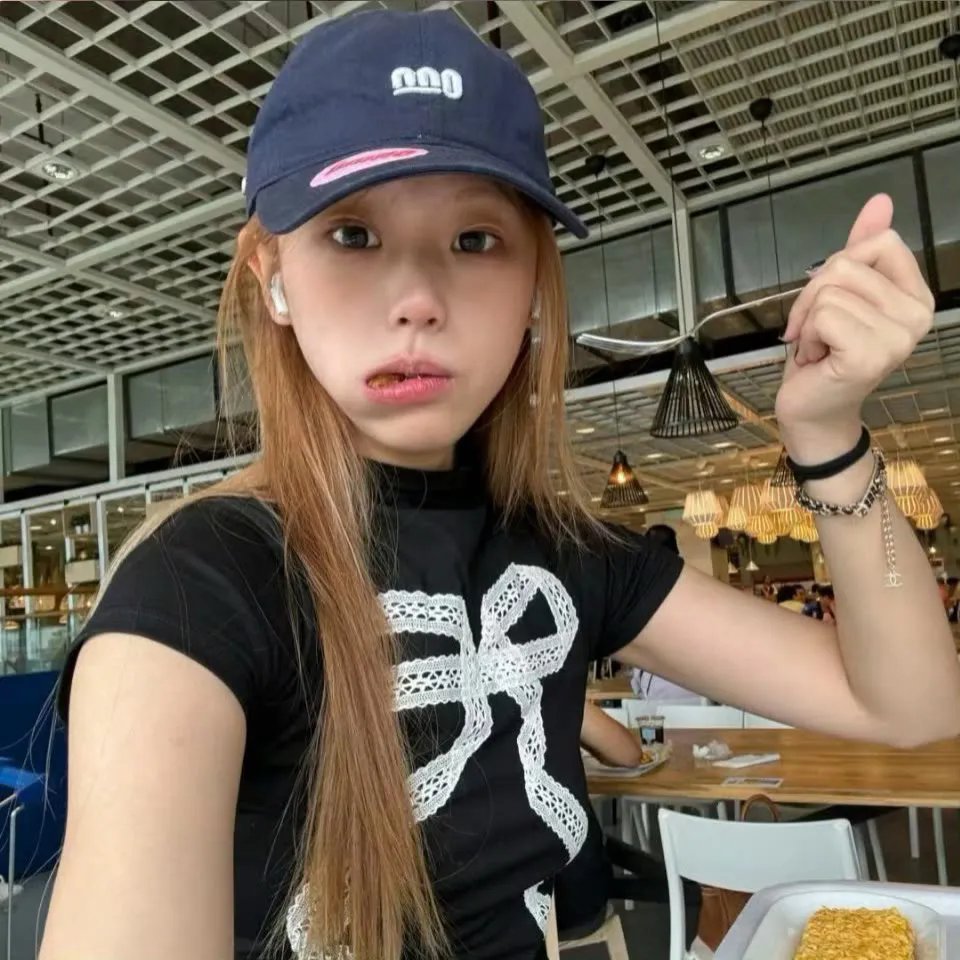 金鹿海报
